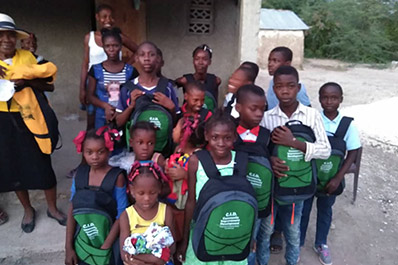 Thanksgiving backpacks with supplies giveaway, Balan Haiti: November 2018