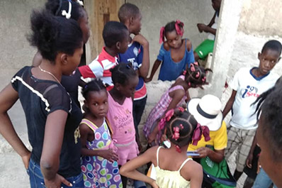 Thanksgiving backpacks with supplies giveaway, Balan Haiti: November 2018